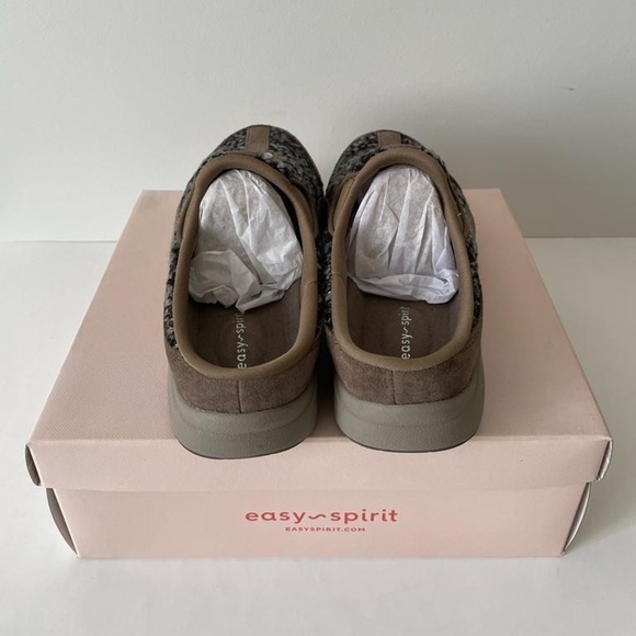 Nib Easy Spirit Traveltime Slip on Dark Taupe- Multi Clogs - Picture 6 of 9